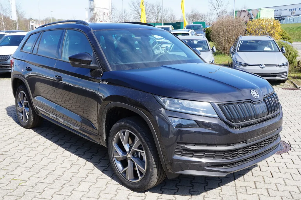 Skoda Kodiaq 2.0 TDI DSG SPORTLINE 4X4*NAVI*ACC*DAB+ Image 6