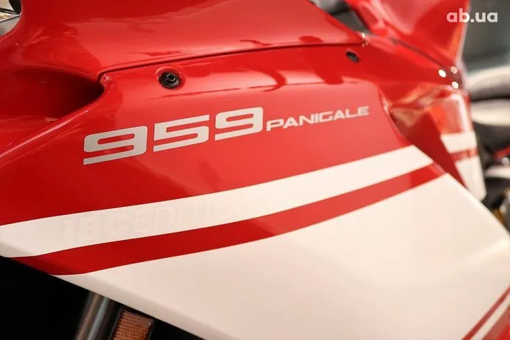 Ducati Panigale Image 8